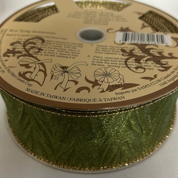 Bundle of 3 Rolls of Wired Ribbon 55 yards Purple / Green / Cream - Picture 3 of 9